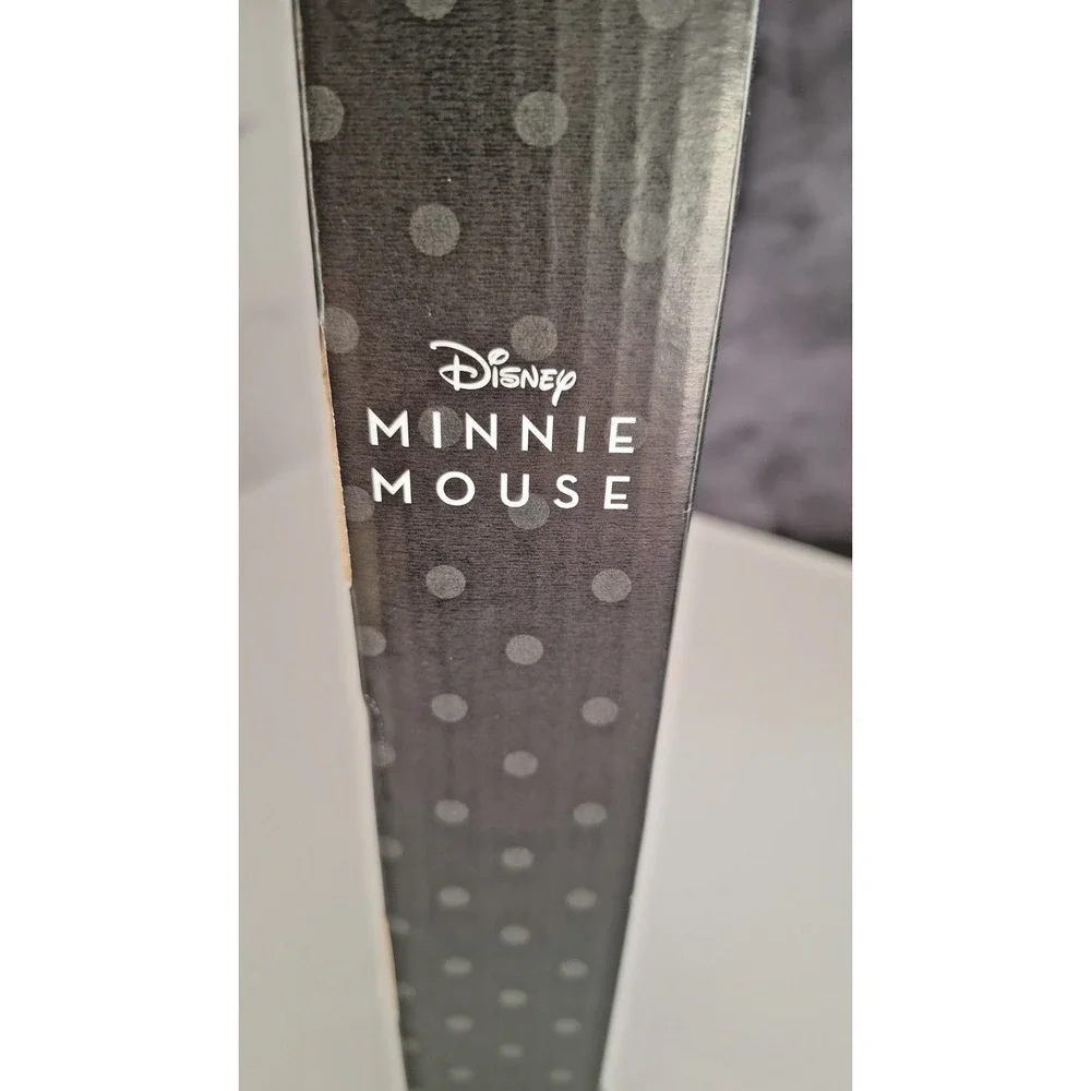 New in‎ box Disney Minnie Mouse Wall Clock red